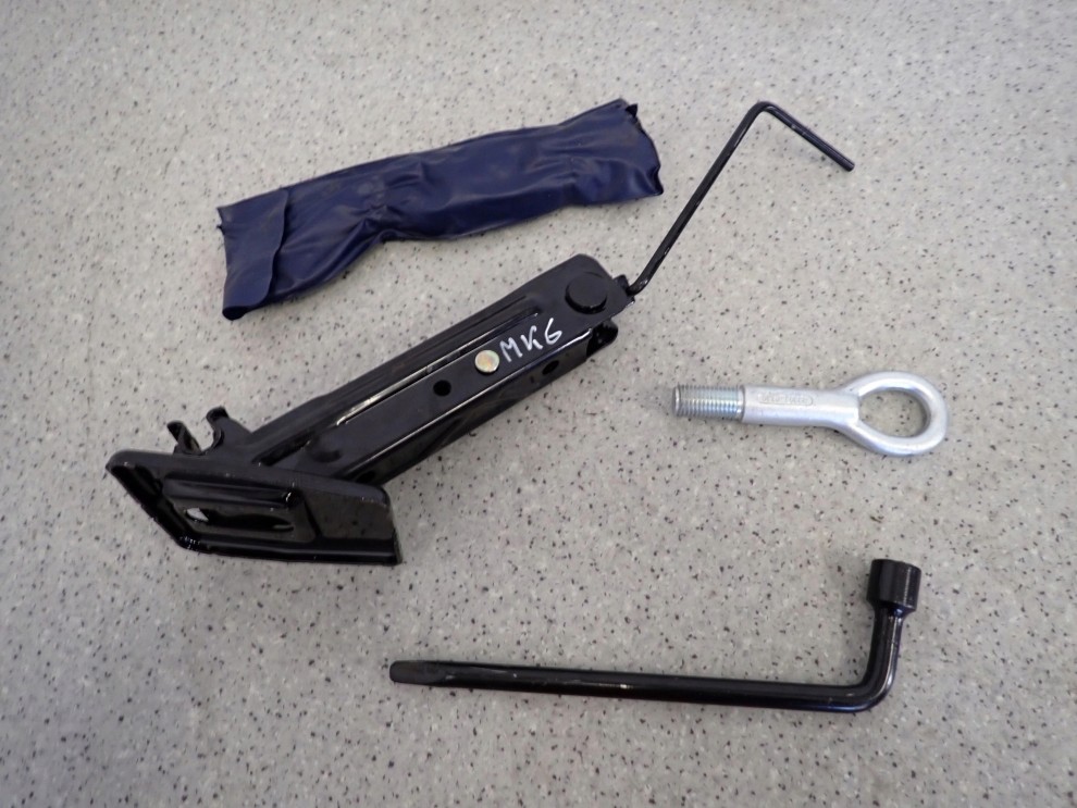 SUZUKI SWIFT MK6 04- PODNOŚNIK KLUCZ UCHO ZESTAW 1/5