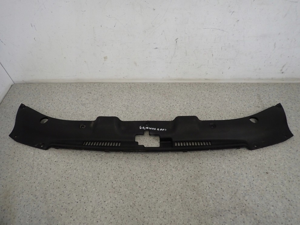 KIA CEED I HB 07-12 OSŁONA GÓRNA PASA PRZEDNIEGO 1/6