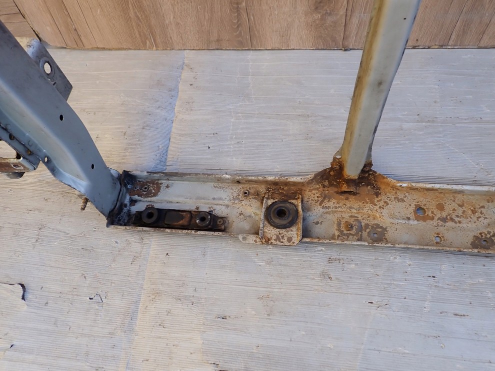 SUZUKI SWIFT III MK6 05-09 PAS PRZEDNI WZMOCNIENIE CZOŁOWE ZCC 6/8