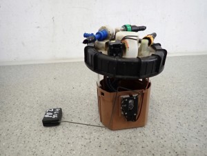 MAZDA 6 GG 05-07 2.0 DIESEL RF7J CZUJNIK POZIOMU PALIWA 4/6 MINIATURA