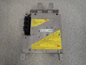 HONDA PRELUDE 92-99 STEROWNIK ABS TYLNEJ SKRĘTNEJ OSI 1/5 MINIATURA