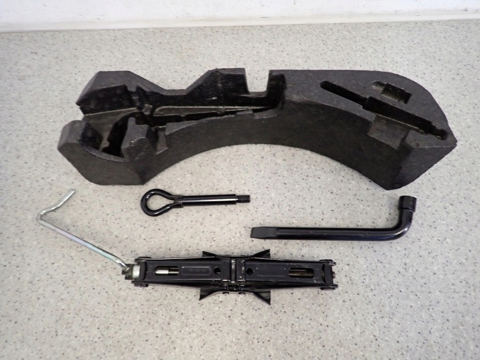 NISSAN NOTE E11 06- PODNOŚNIK KLUCZ UCHO HOLOWNICZE ZESTAW KOŁA STEROPIAN 3/5