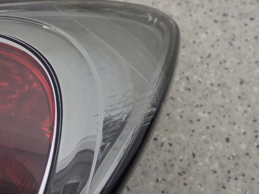 MAZDA 6 KOMBI 06-08 LAMPA TYLNA PRAWA ZEWNĘTRZNA 3/8