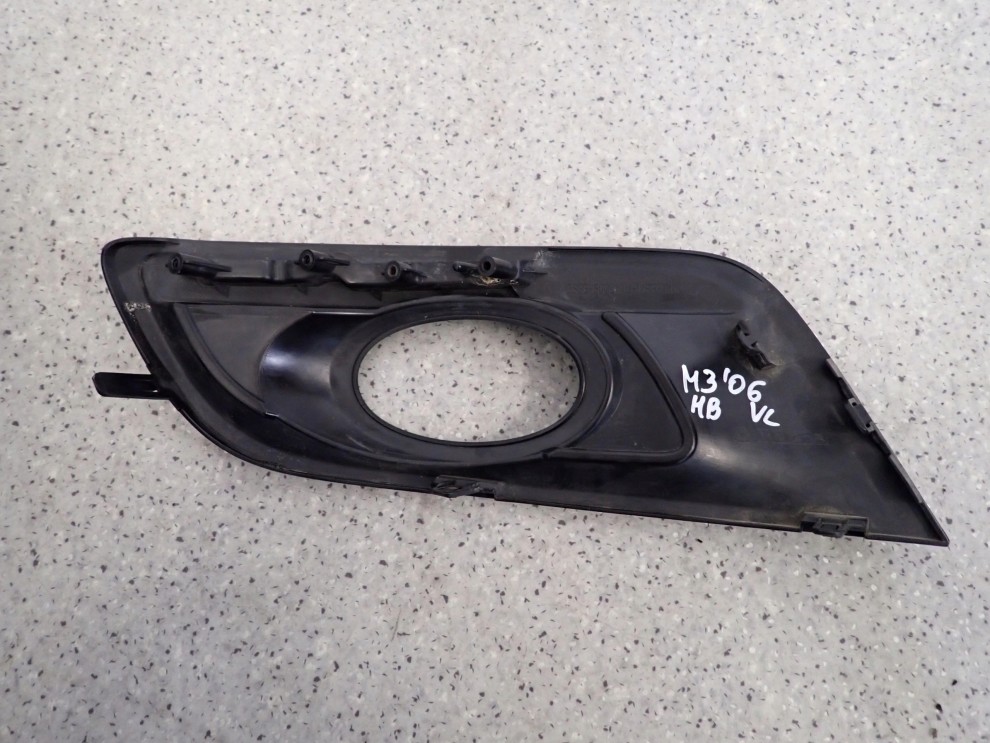 MAZDA3 MAZDA 3 BK HB 06-08 KRATKA HALOGENU LEWA W ZDERZAK RAMKA 4/5