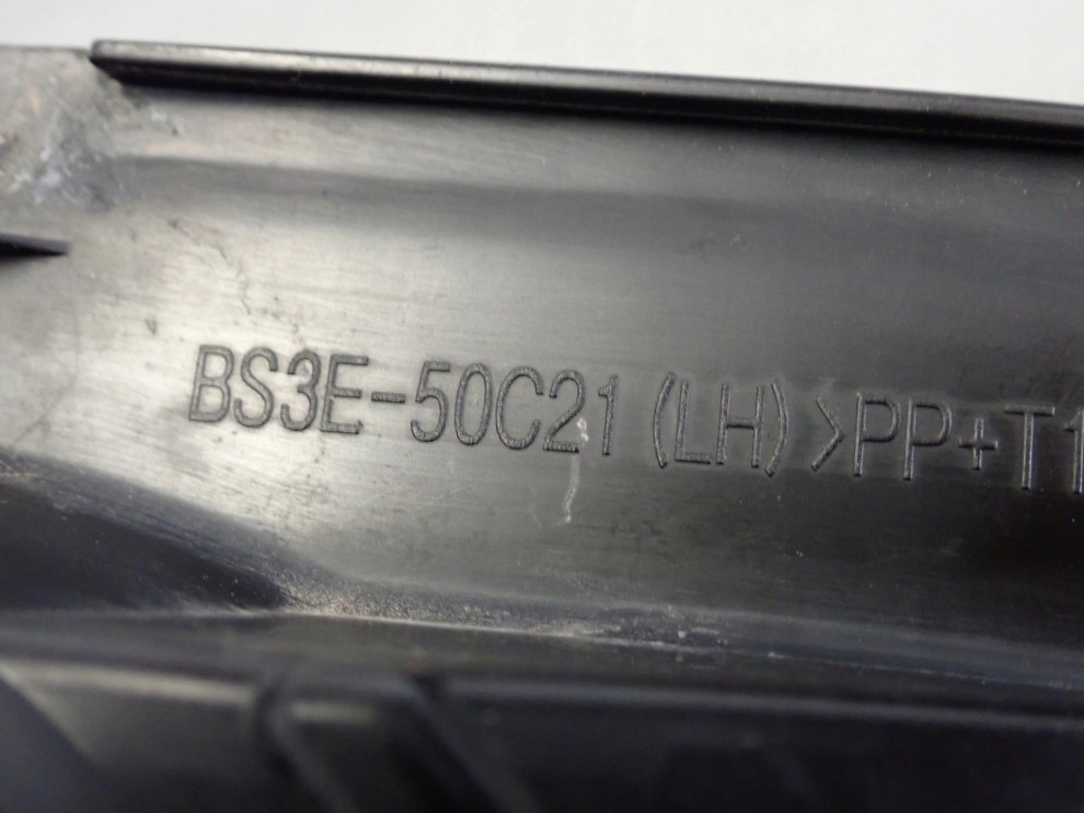 MAZDA3 MAZDA 3 BK HB 06-08 KRATKA HALOGENU LEWA W ZDERZAK RAMKA 5/5