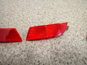 NISSAN NOTE E11 06-12 ODBLASK ZDERZAKA TYLNY 3/5 MINIATURA