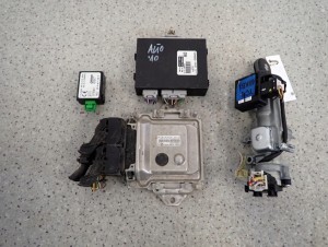 SUZUKI ALTO 09- 1.0 i ZESTAW STARTOWY STACYJKA KOMPUTER IMMO 1/5 MINIATURA