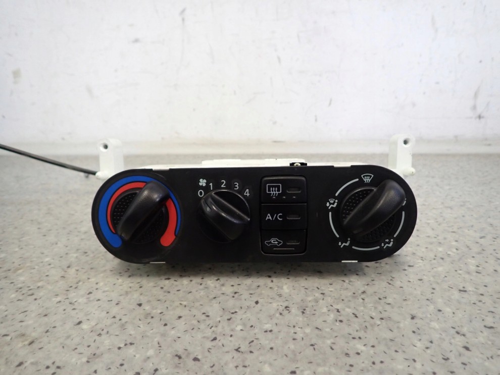 NISSAN ALMERA N16 00-06 PANEL STEROWANIA NAWIEWEM 2/8