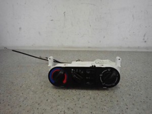 NISSAN ALMERA N16 00-06 PANEL STEROWANIA NAWIEWEM 1/8 MINIATURA