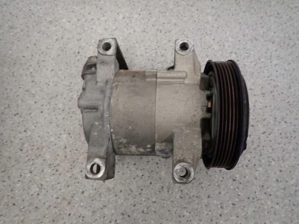 NISSAN ALMERA 00- 1.5i KOMPRESOR KLIMATYZACJI 6/8