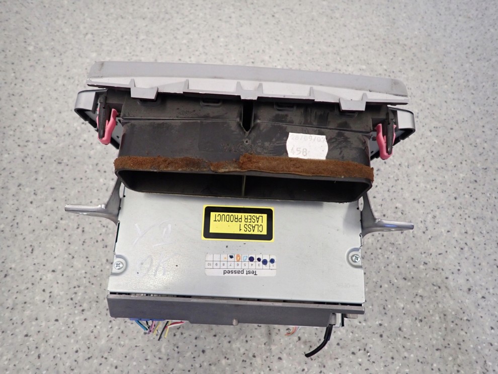 TOYOTA YARIS II 06-09 RADIO FABRYCZNE EUROPA 4/6