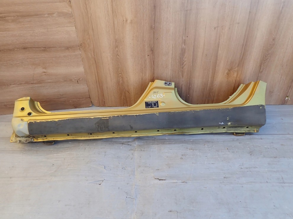 SUZUKI SWIFT MK7 5d 10- MK7 PRÓG LEWY 1/8