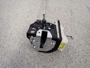 KIA RIO III HB 11-14 ZAMEK DRZWI PRZEDNI PRAWY EUROPA 5/6 MINIATURA