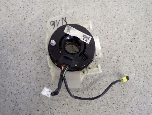 NISSAN ALMERA N16 00-06 TAŚMA POD KIEROWNICE 1/4 MINIATURA