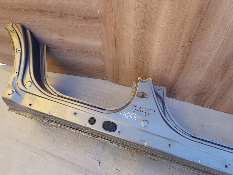 HONDA CIVIC UFO VIII 06- PRÓG PRAWY NH701M 3/12