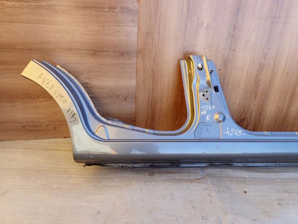 CHEVROLET AVEO HATCHBACK T250 07- PRÓG PRAWY 2/11