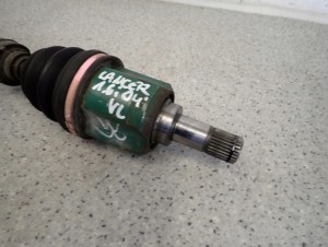 MITSUBISHI LANCER VII 1.6i 04- PÓŁOŚ PRZEDNIA LEWA 3/6 MINIATURA