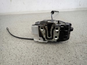 KIA CEED KOMBI 08-12 ZAMEK DRZWI LEWY TYLNY 6/7 MINIATURA