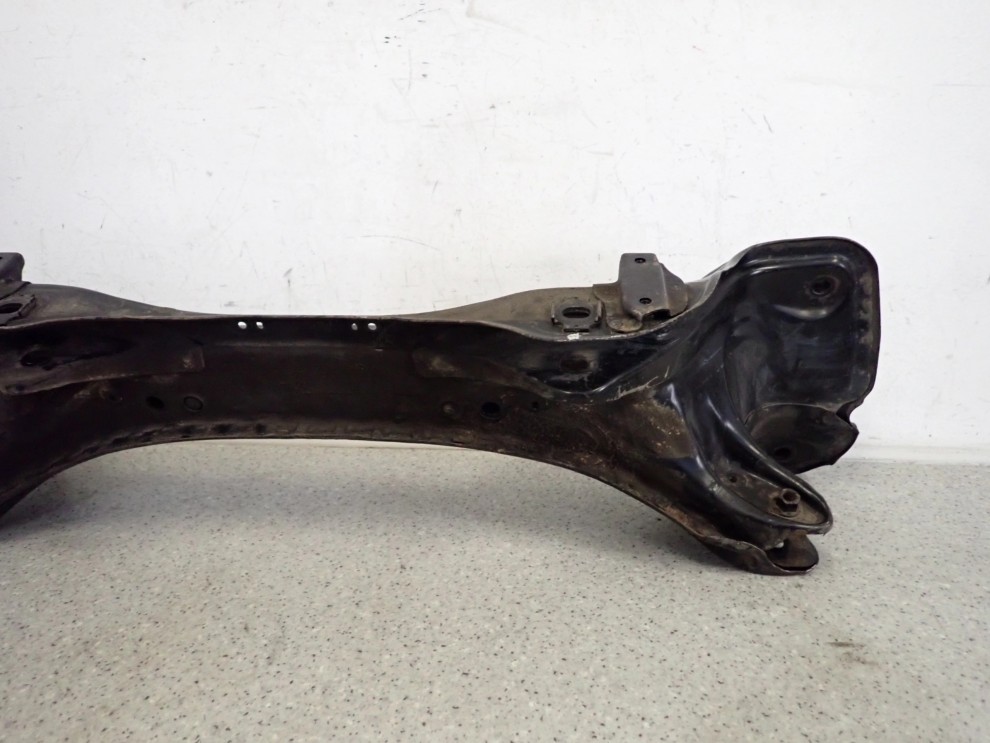 HONDA LEGEND 92-96 BELKA ZAWIESZENIA TYLNEGO 9/10