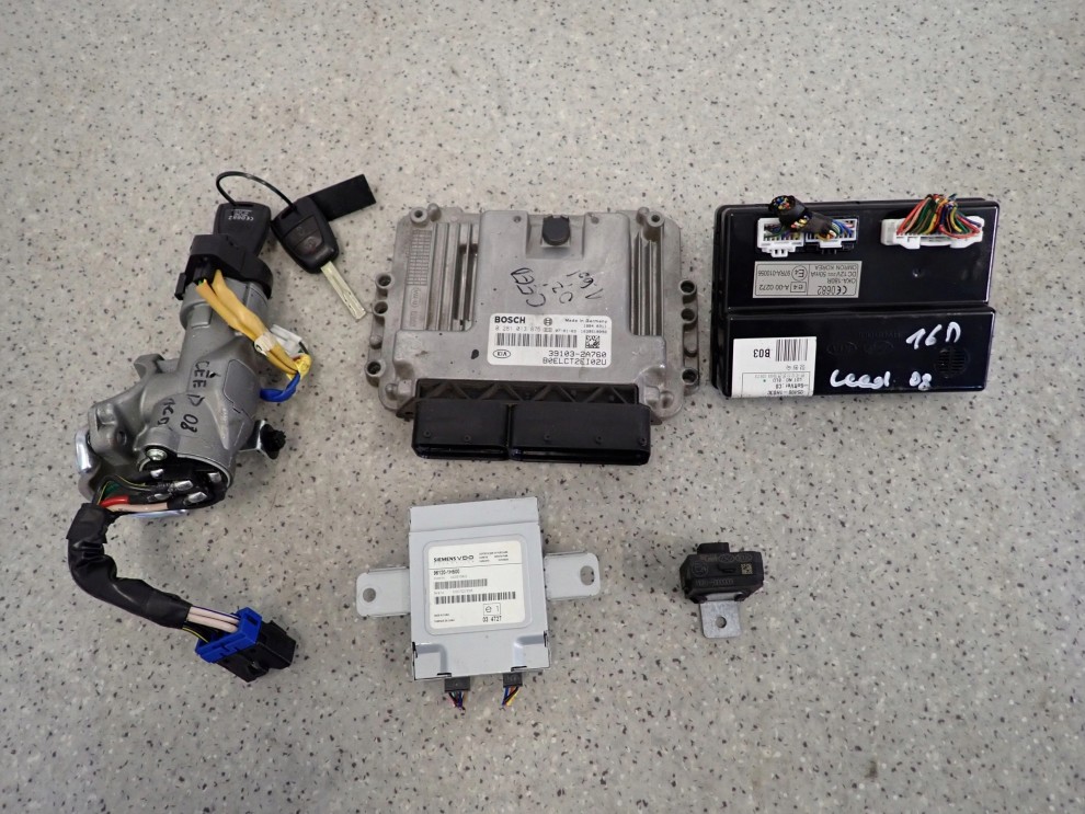 KIA CEED 1.6 CRDI 06-09 ZESTAW STARTOWY KOMPUTER 1/8