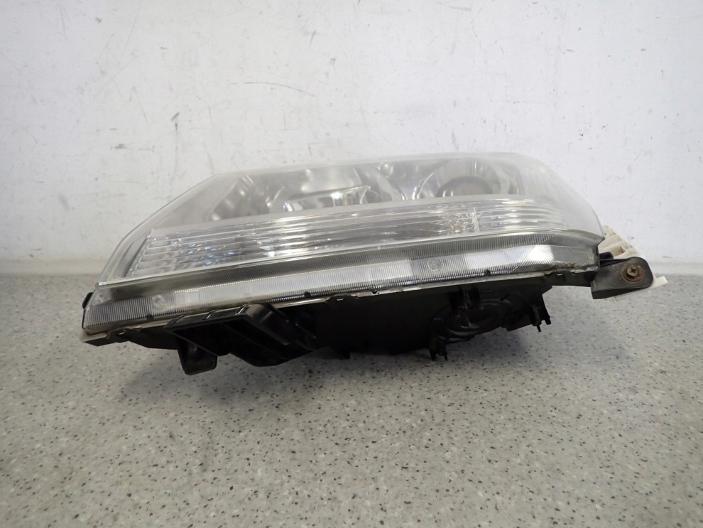 SUZUKI GRAND VITARA II 05- 5 DRZWI LAMPA PRZEDNIA REFLEKTOR LEWY EUROPA 6/8