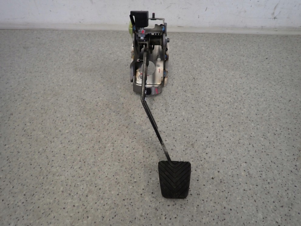 KIA CEED 07-11 PEDAŁ SPRZĘGŁA 3/8