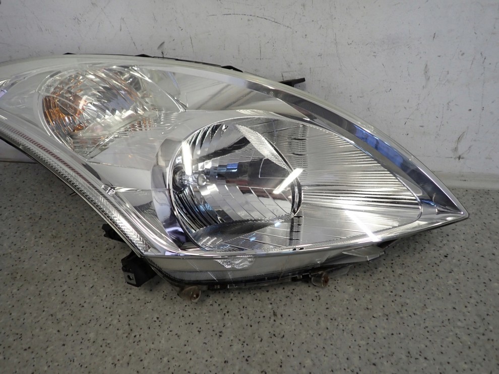 SUZUKI SWIFT MK7 10-16 REFLEKTOR PRZEDNI PRAWY LAMPA PRZÓD EUROPA 2/8
