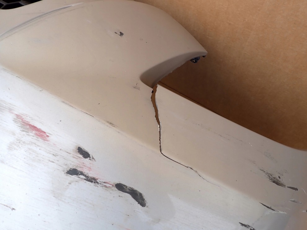 TOYOTA YARIS II 06-09 ZDERZAK PRZEDNI 1E7 5/16