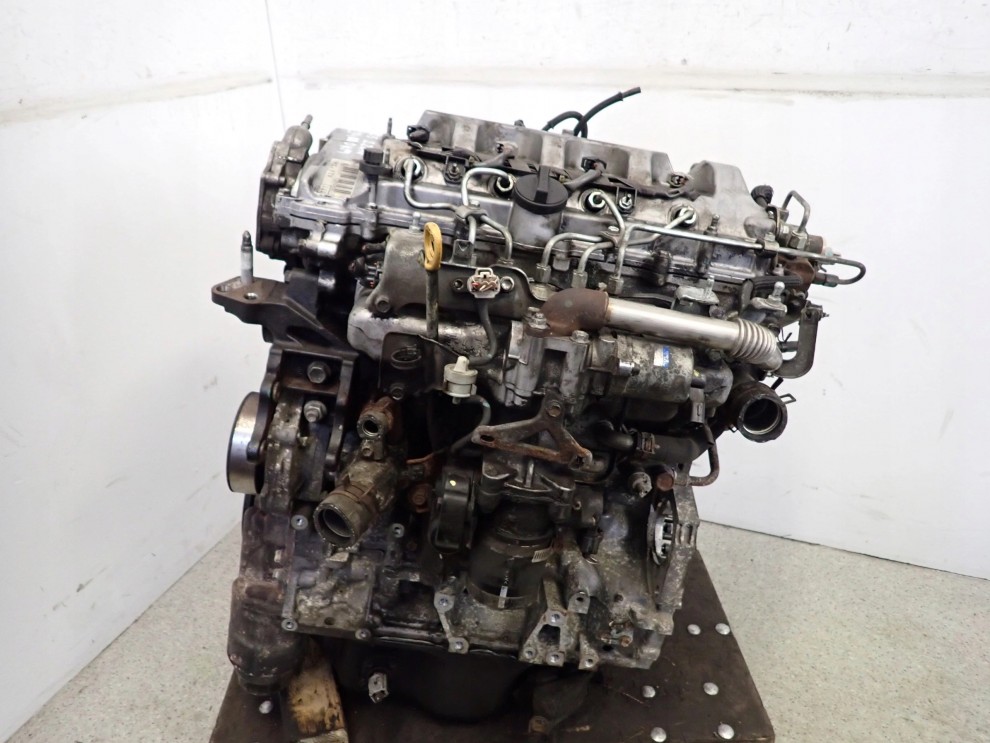 TOYOTA COROLLA VERSO AVENSIS T25 2.2 D4D SILNIK SŁUPEK 2AD 6/10