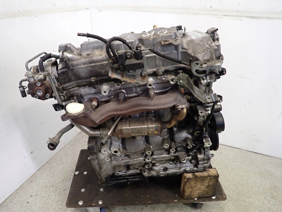 TOYOTA COROLLA VERSO AVENSIS T25 2.2 D4D SILNIK SŁUPEK 2AD 9/10