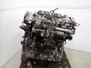 TOYOTA COROLLA VERSO AVENSIS T25 2.2 D4D SILNIK SŁUPEK 2AD 6/10 MINIATURA