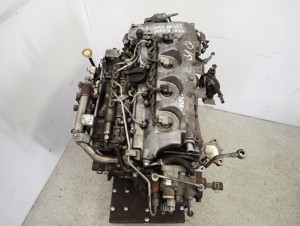 TOYOTA COROLLA VERSO AVENSIS T25 2.2 D4D SILNIK SŁUPEK 2AD 8/10 MINIATURA