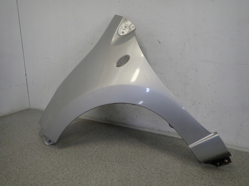 SUZUKI ALTO NISSAN PIXO 09-14 BŁOTNIK PRZEDNI LEWY Z2S 2/9