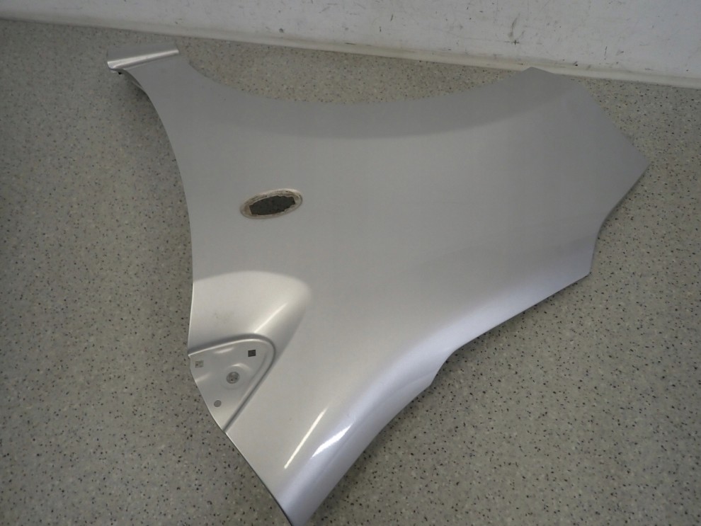 SUZUKI ALTO NISSAN PIXO 09-14 BŁOTNIK PRZEDNI LEWY Z2S 5/9