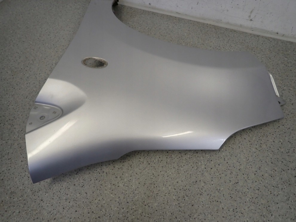 SUZUKI ALTO NISSAN PIXO 09-14 BŁOTNIK PRZEDNI LEWY Z2S 6/9