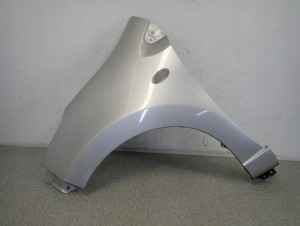 SUZUKI ALTO NISSAN PIXO 09-14 BŁOTNIK PRZEDNI LEWY Z2S