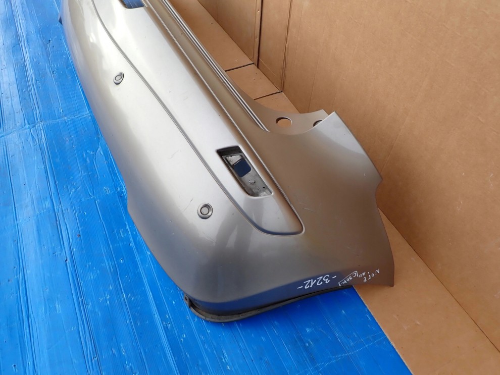 NISSAN NOTE E11 06-12 ZDERZAK TYLNY C30 6/12