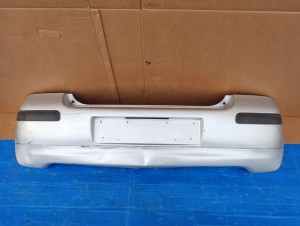 TOYOTA YARIS I FR 03-05 ZDERZAK TYLNY TYŁ GÓRA
