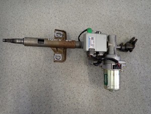 SUZUKI IGNIS 00-03 WSPOMAGANIE ELEKTRYCZNE KOLUMNA 1/6 MINIATURA