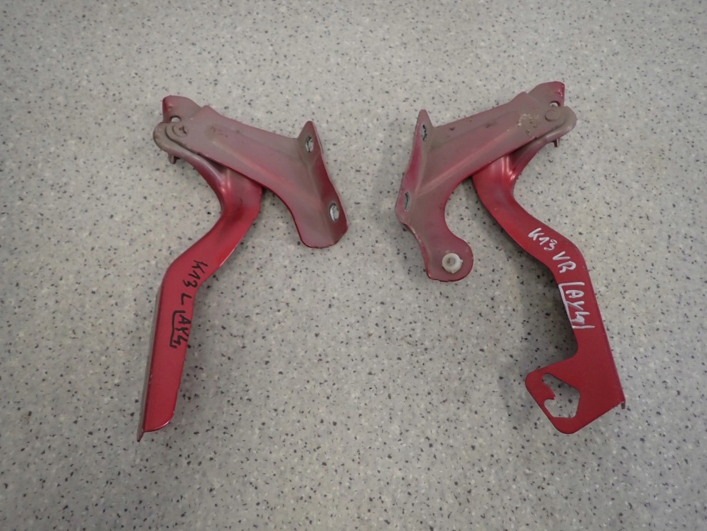 NISSAN MICRA K13 10- ZAWIAS MASKI LEWY LUB PRAWY 1/3