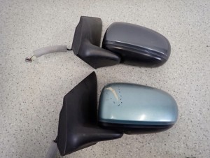 ALMERA TINO 00-06 LUSTERKO LEWE 3 PINY 6/8 MINIATURA