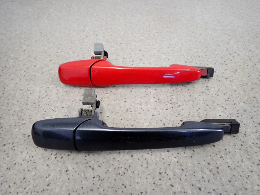 MAZDA5 MAZDA 5 I 05- KLAMKA TYLNA LEWA 1/4