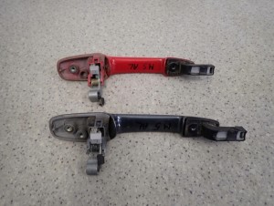 MAZDA5 MAZDA 5 I 05- KLAMKA TYLNA LEWA 4/4 MINIATURA