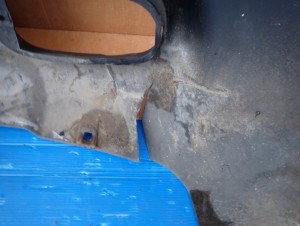 HYUNDAI SANTA FE 01-03 ZDERZAK TYLNY 10/10 MINIATURA