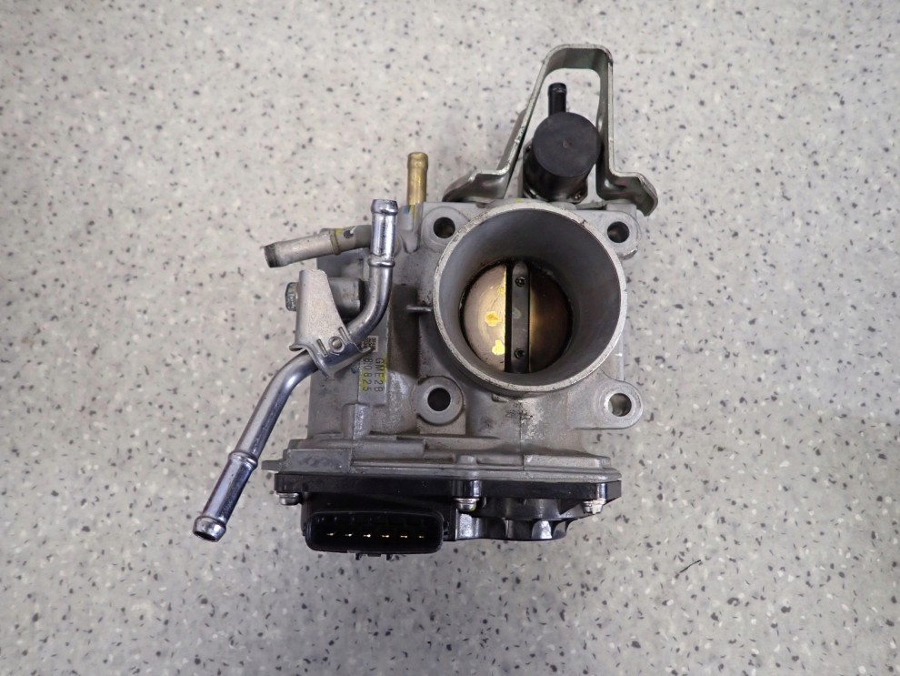 HONDA CIVIC VIII 06- UFO 1.4 BENZYNA PRZEPUSTNICA POWIETRZA 1/8