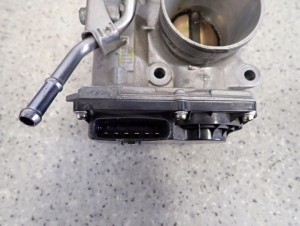 HONDA CIVIC VIII 06- UFO 1.4 BENZYNA PRZEPUSTNICA POWIETRZA 3/8 MINIATURA