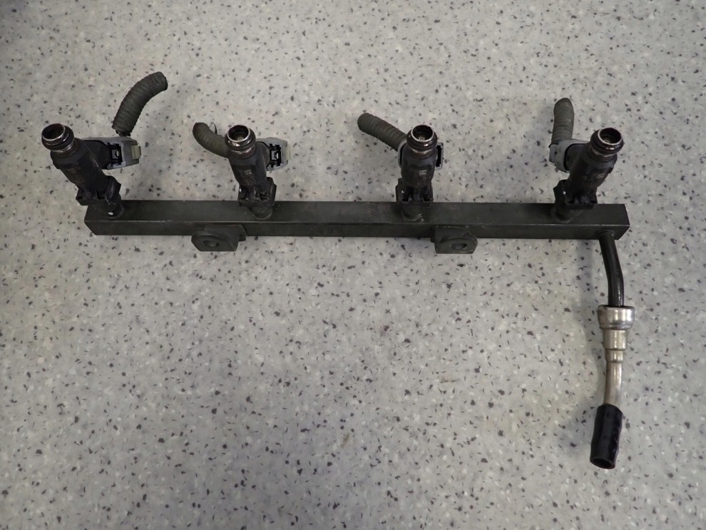 CHEVROLET AVEO T250 1.4i 07- LISTWA WTRYSKOWA WTRYSKIWACZE KOMPLET 4/5