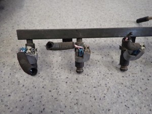 CHEVROLET AVEO T250 1.4i 07- LISTWA WTRYSKOWA WTRYSKIWACZE KOMPLET 2/5 MINIATURA