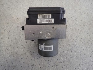 HYUNDAI IX20 1.6 BENZYNA AUTOMAT 09- POMPA ABS 5/8 MINIATURA