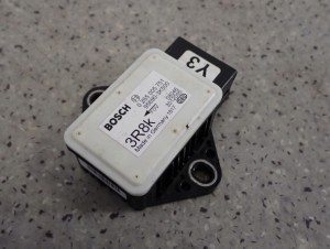 HYUNDAI SONATA 05-09 CZUJNIK ESP 1/2 MINIATURA